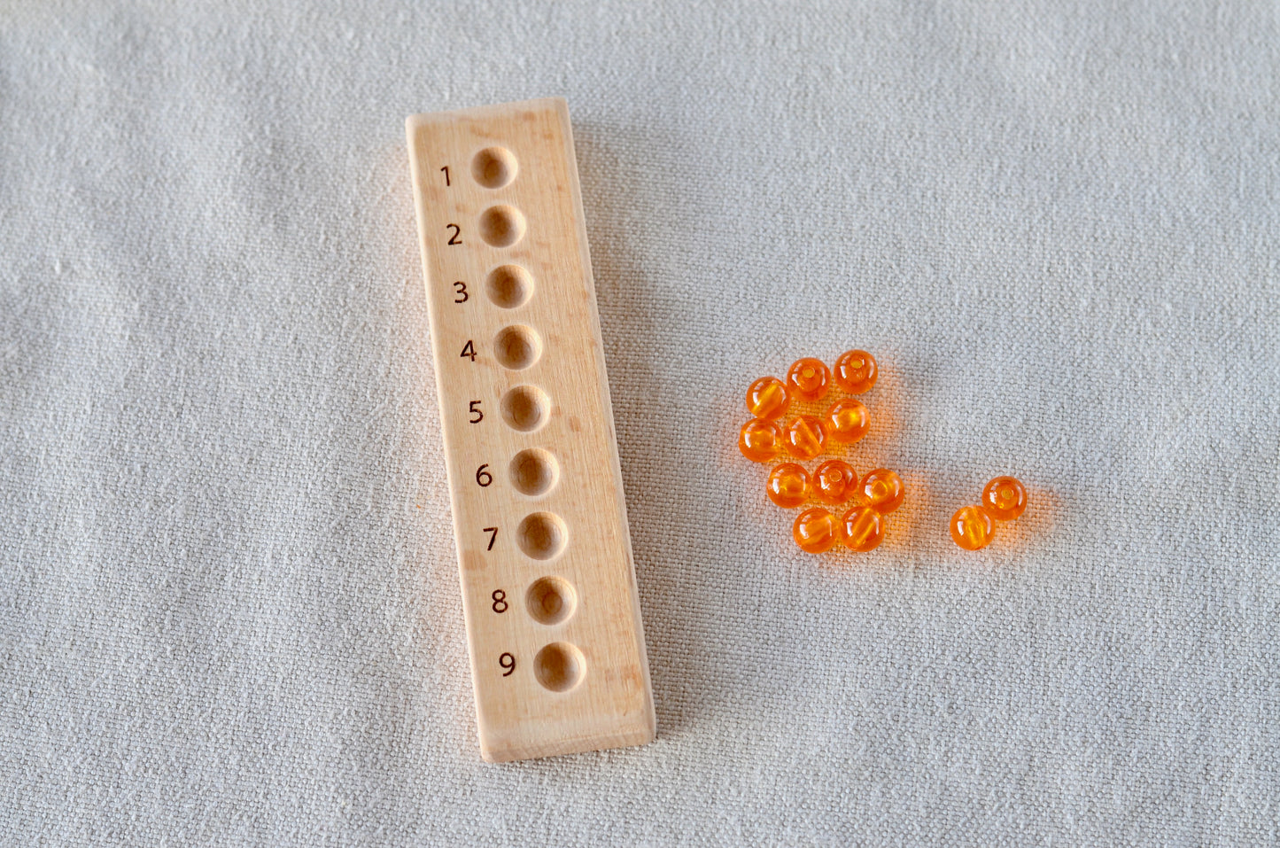 Unit base / learn 1-9 / Montessori decimal system